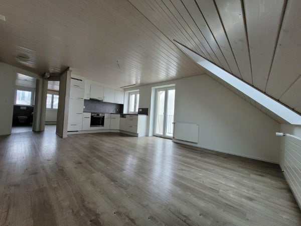 Moderne 1-Zimmer-Wohnung mit Balkon in St. Gallen 2