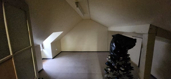 Moderne 1.5-Zimmer-Dachwohnung + Mansardenzimmer in zentraler Lage von Herisau 2