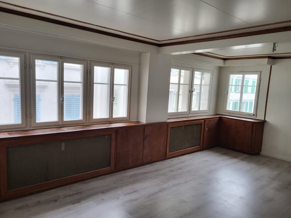 Moderne 1.5-Zimmer-Dachwohnung + Mansardenzimmer in zentraler Lage von Herisau 3