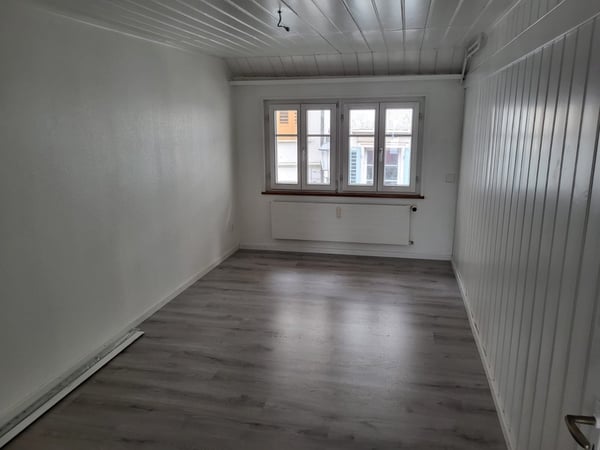 Moderne 1.5-Zimmer-Dachwohnung + Mansardenzimmer in zentraler Lage von Herisau 6