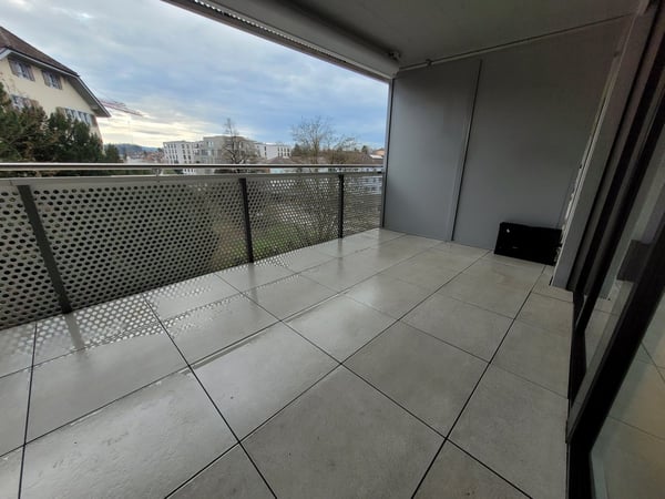 Moderne 1-Zimmer-Wohnung mit Balkon und Garage in Wetzikon 10