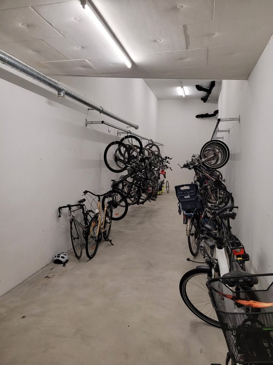 Moderne 1-Zimmer-Wohnung mit Balkon und Garage in Wetzikon 12