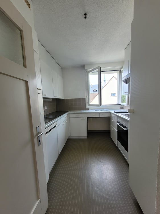 Grosszügige 5.5-Zimmer-Maisonette-Dachwohnung mit Terrasse, Balkon und viel Charme 4