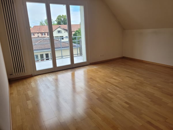 Grosszügige 5.5-Zimmer-Maisonette-Dachwohnung mit Terrasse, Balkon und viel Charme 7