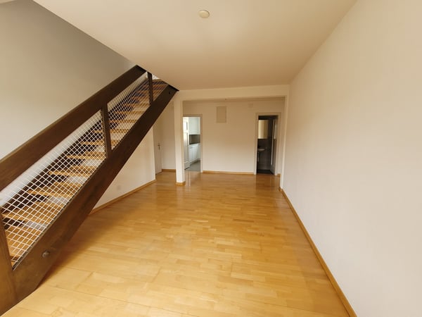 Grosszügige 5.5-Zimmer-Maisonette-Dachwohnung mit Terrasse, Balkon und viel Charme 2