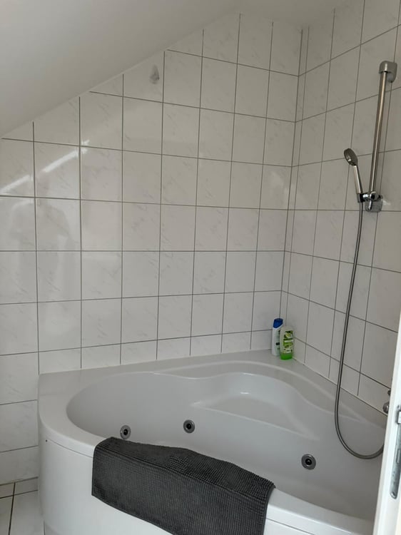 Helle 3.5-Zimmer-Wohnung mit Balkon in Reinach 10