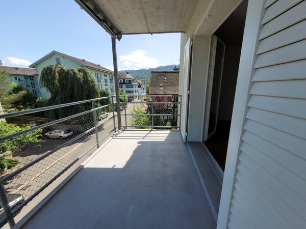 7.5-Zimmer-Wohnung mit Balkon und Waschmaschine 9