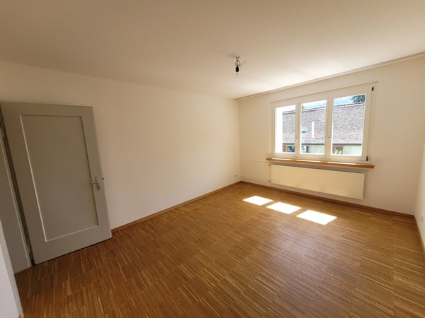 7.5-Zimmer-Wohnung mit Balkon und Waschmaschine 4