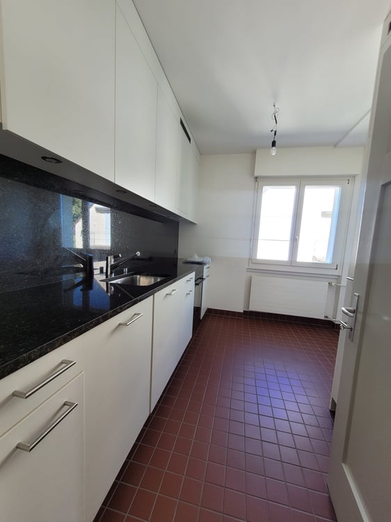 7.5-Zimmer-Wohnung mit Balkon und Waschmaschine 3