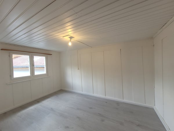 Charmante 3.5-Zimmer-Wohnung im traditionellen Schweizer Haus in Küblis 6