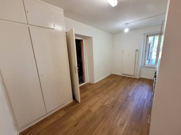 1.5-Zimmer-Wohnung mit Bergblick + separatem Eingang 11