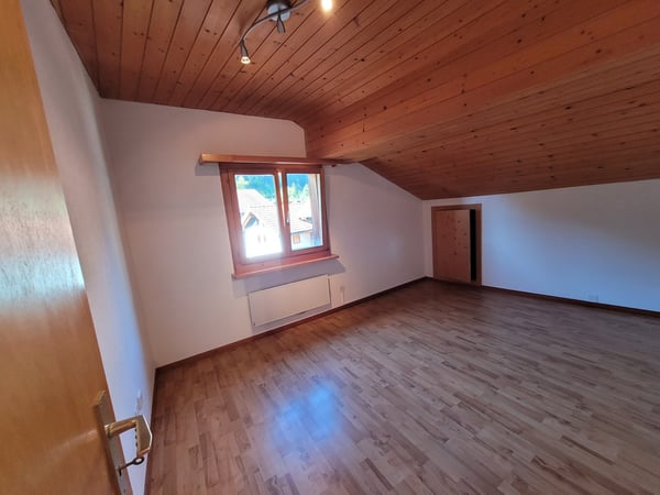 3.5-Zimmer-Dachwohnung in Tamins – sofort verfügbar 5
