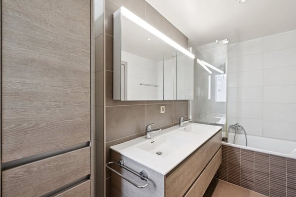 Bel appartement modern en attique au 1ème étage 8