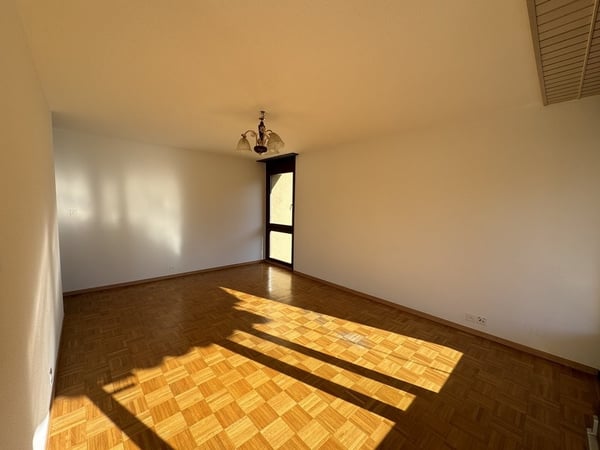 Lumineux appartement de 3.5 pièces à louer à Renens 2