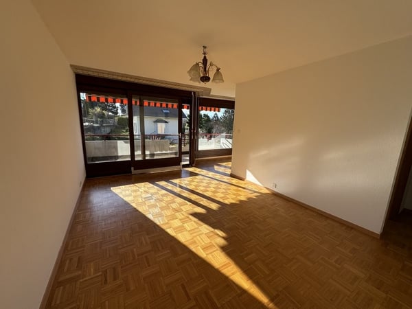 Lumineux appartement de 3.5 pièces à louer à Renens 1