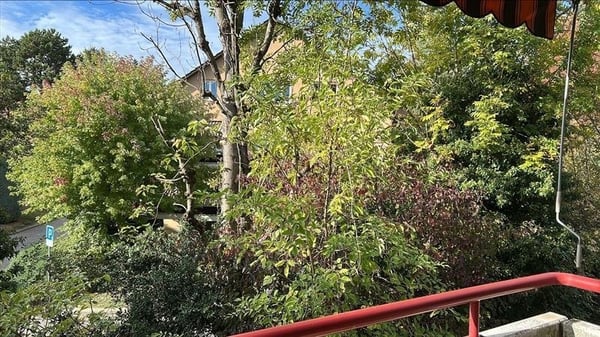 Lumineux appartement de 3.5 pièces avec balcon à louer à Renens 2