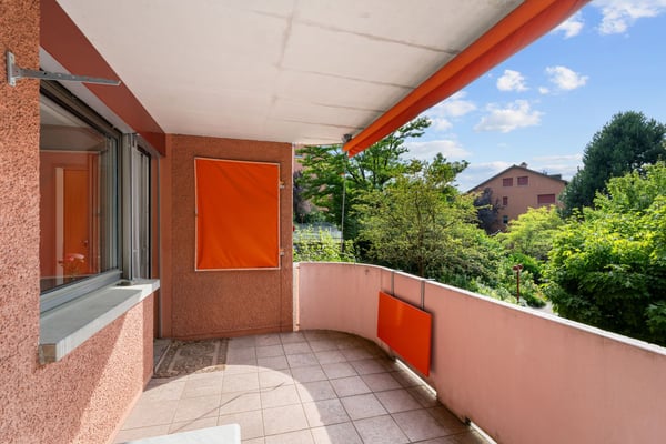 Ruhig gelegene 4.5-Zimmerwohnung mit 3 Nebenräumen und Sanierungspotenzial 13