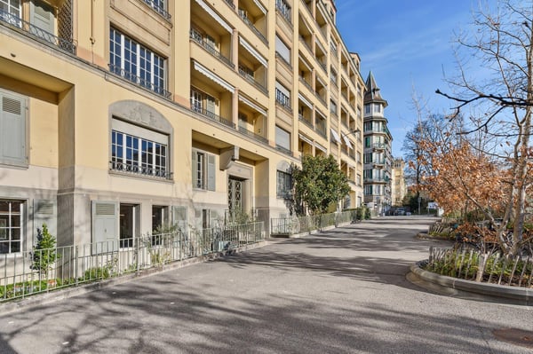 RARE !!! Spacieux 8 pièces de 188m2 en plein coeur de Champel 1