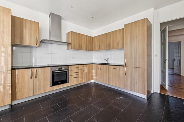 RARE !!! Spacieux 8 pièces de 188m2 en plein coeur de Champel 10