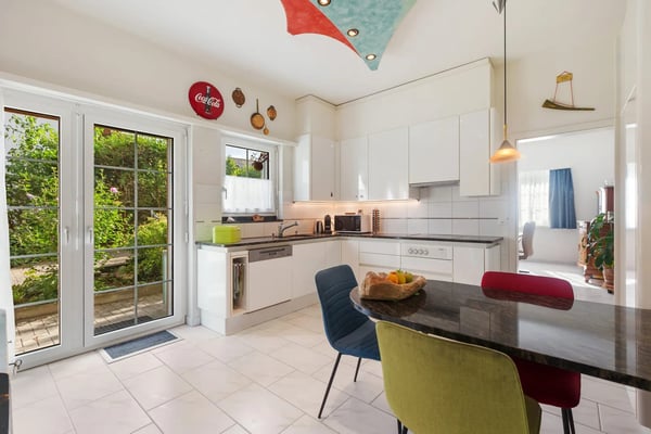5.5-Zimmer-Gartenwohnung mit Terrasse in Nürensdorf 2