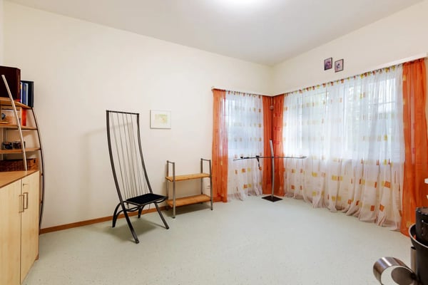 5.5-Zimmer-Gartenwohnung mit Terrasse in Nürensdorf 6