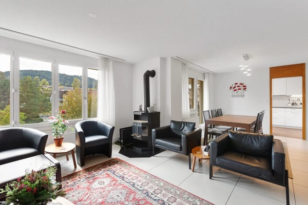 4.5-Zimmer-Wohnung mit Balkon und Schwedenofen in Oberuzwil