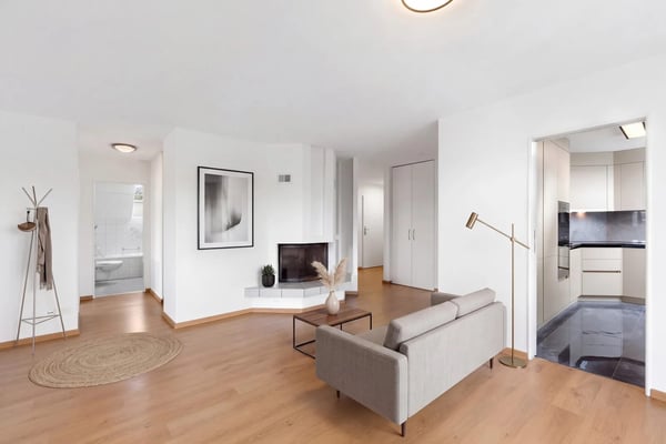 5.5-Zimmer-Dachwohnung mit Cheminée in Bonau