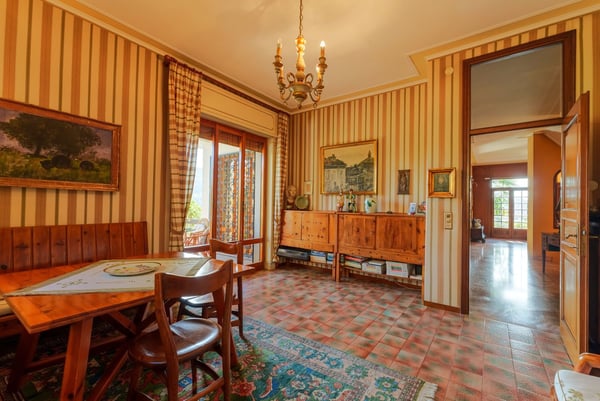 Elegante villa di 2.5 locali con vista panoramica a Morbio Inferiore 17