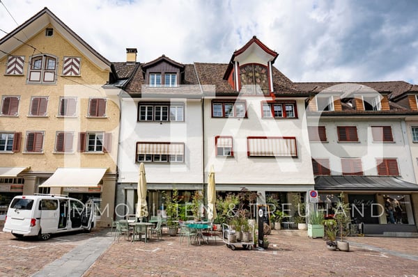 Büro-/Praxisflächen 1
