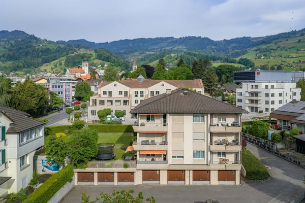 3.5 Zimmer-Wohnung im 2. OG 11