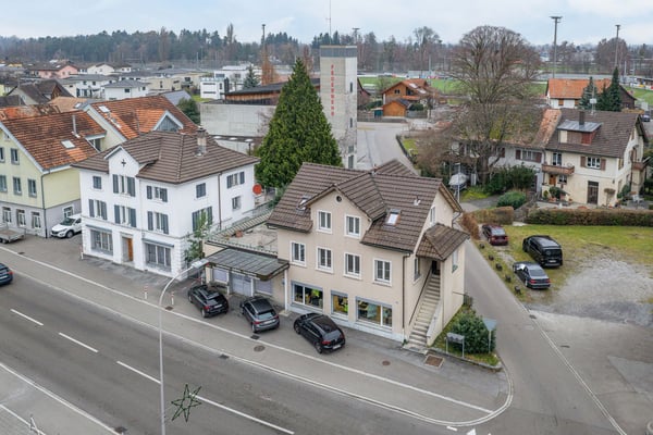 Wohn- und Geschäftshaus 2