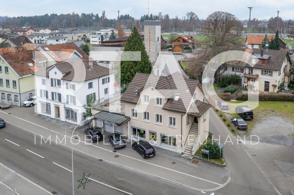 Wohn- und Geschäftshaus 1