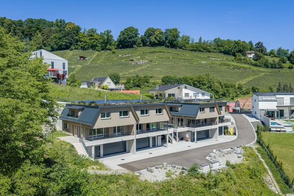 Wohnen mit Aussicht – Stilvolle neue Doppeleinfamilienhäuser 10