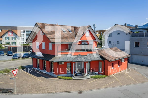 Wohn- und Geschäftshaus 1