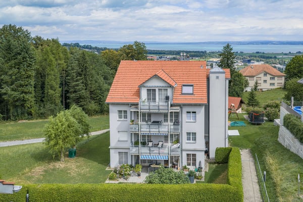 Vierfamilienhaus mit Baulandreserve 2