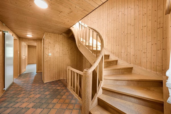 Wohnhaus mit separater Garage 8