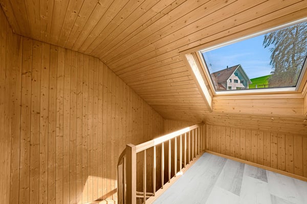 Wohnhaus mit separater Garage 11