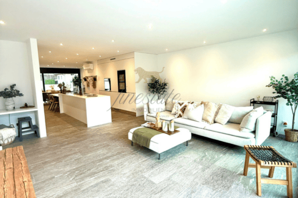 Modernes 1.5-Zimmer-Reihen-Eckhaus an sonniger Top-Lage in Biasca 2