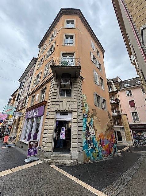 Charmante maison individuelle de 1.5 pièces au centre-ville de Neuchâtel 1