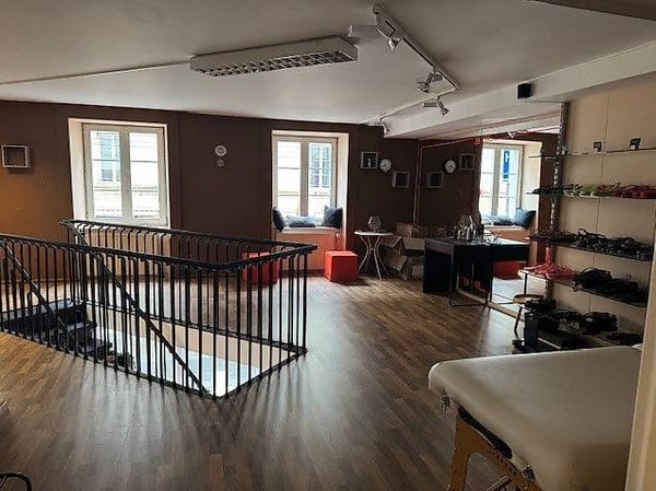 Charmante maison individuelle de 1.5 pièces au centre-ville de Neuchâtel 6