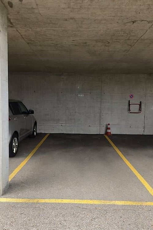 Superbe appartement avec jardin privatif dans petite PPE 13