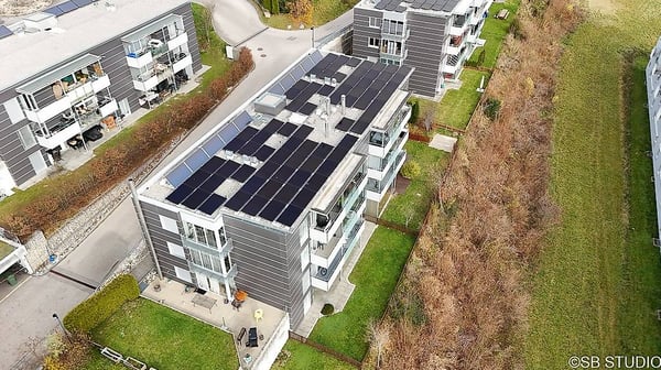 Superbe appartement avec jardin privatif dans petite PPE 1