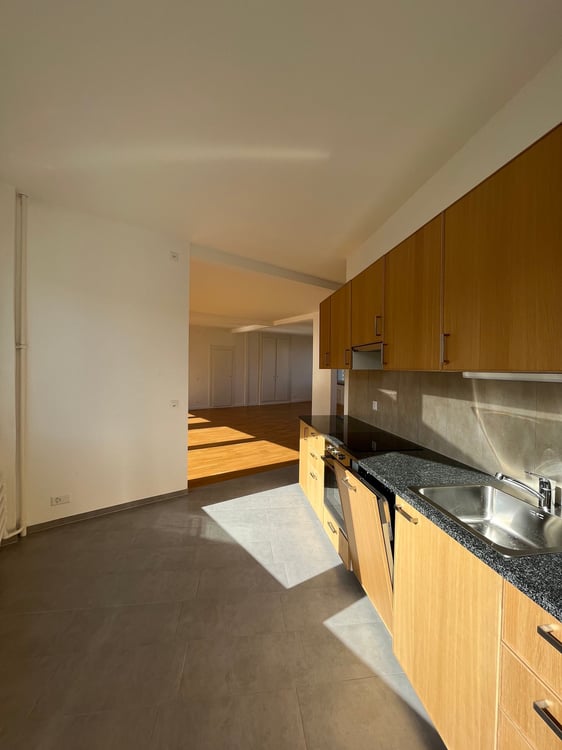 Local commercial/bureau à louer proche du centre-ville 5