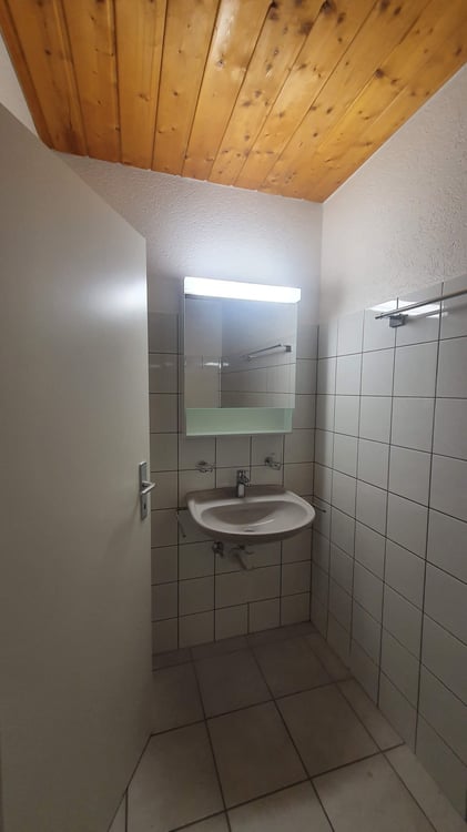 Charmant appartement de 3.5 pièces avec balcon au Locle 7