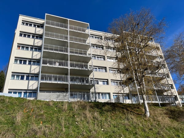 Charmant appartement de 3.5 pièces avec balcon au Locle 11