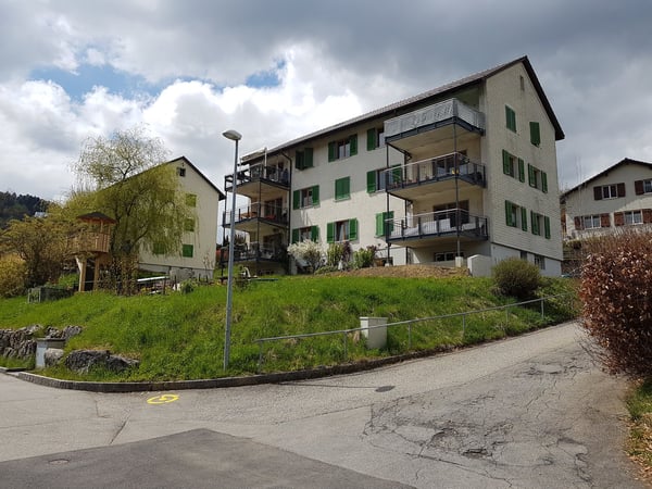 Charmant appartement de 1 pièces avec balcon et belle vue à Tavannes 7