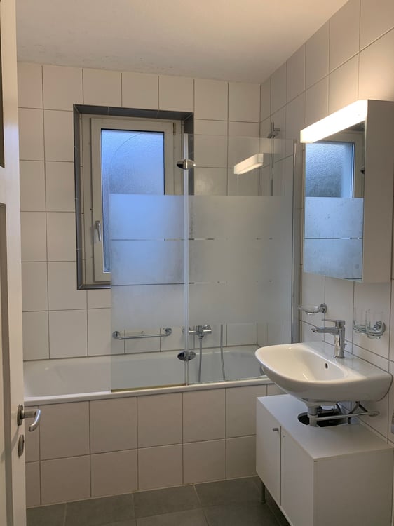 Charmant appartement de 1 pièces avec balcon et belle vue à Tavannes 5