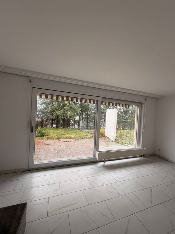 Villa moderne de 1.5 pièces avec garage et terrasses à Delémont 7