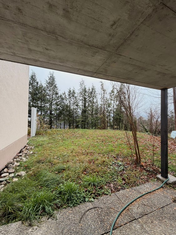 Villa moderne de 1.5 pièces avec garage et terrasses à Delémont 2