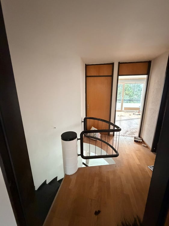 Villa moderne de 1.5 pièces avec garage et terrasses à Delémont 13